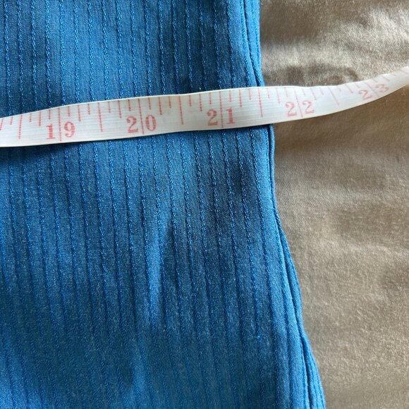 Van Heusen Mens Fitted Satin Stripe 70% Poly 30% Cotton Ocean Blue Dress Shirt - Picture 9 of 13